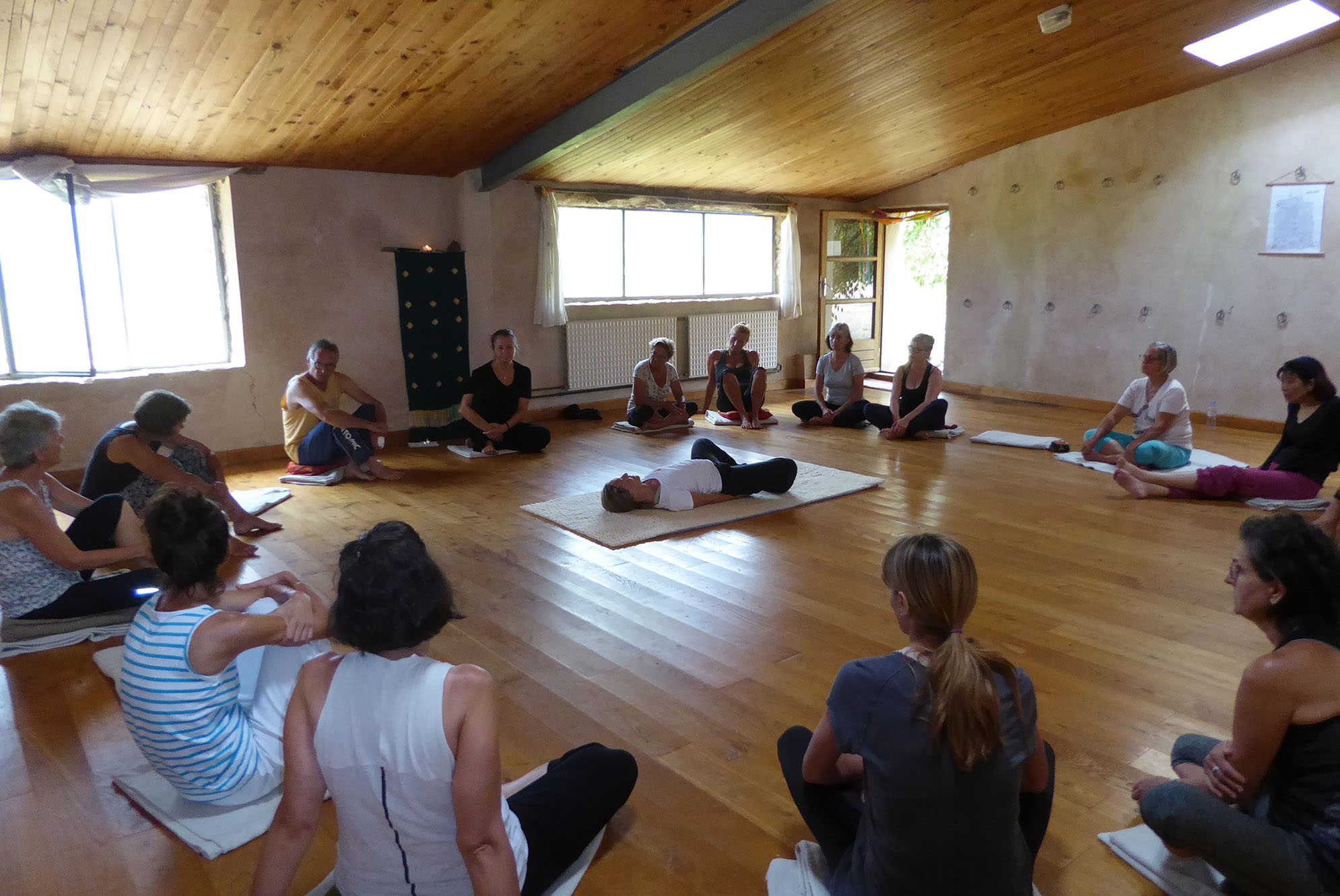 retraites été yoga dans le Luberon