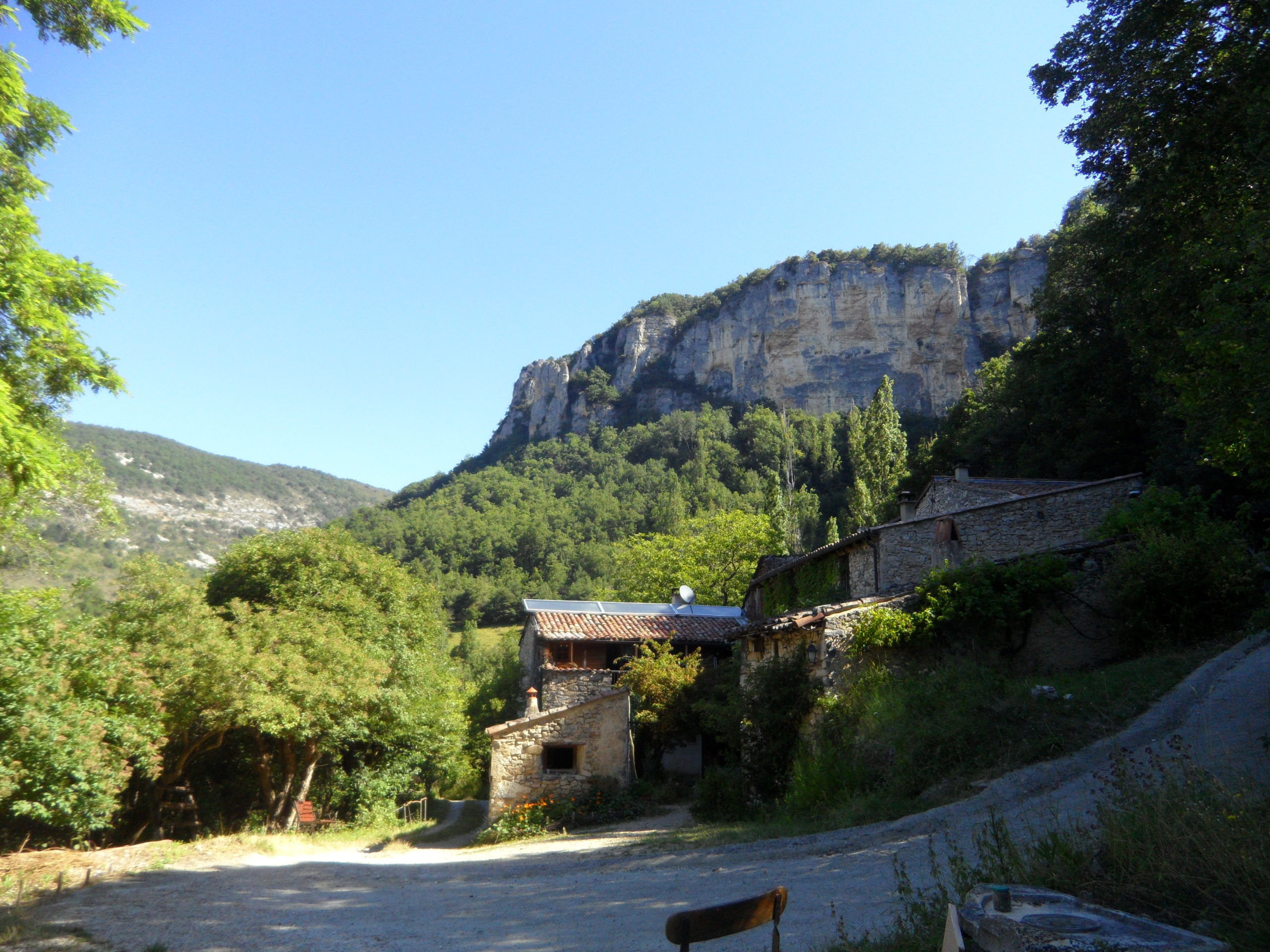 retraites été yoga dans le Luberon